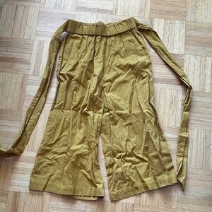 Par En Par Mustard Yellow Toe Waist Culotte Pants